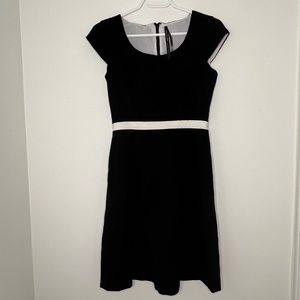 Marc New York / Andrew Mark Classic Black Dress Midi Size 2
